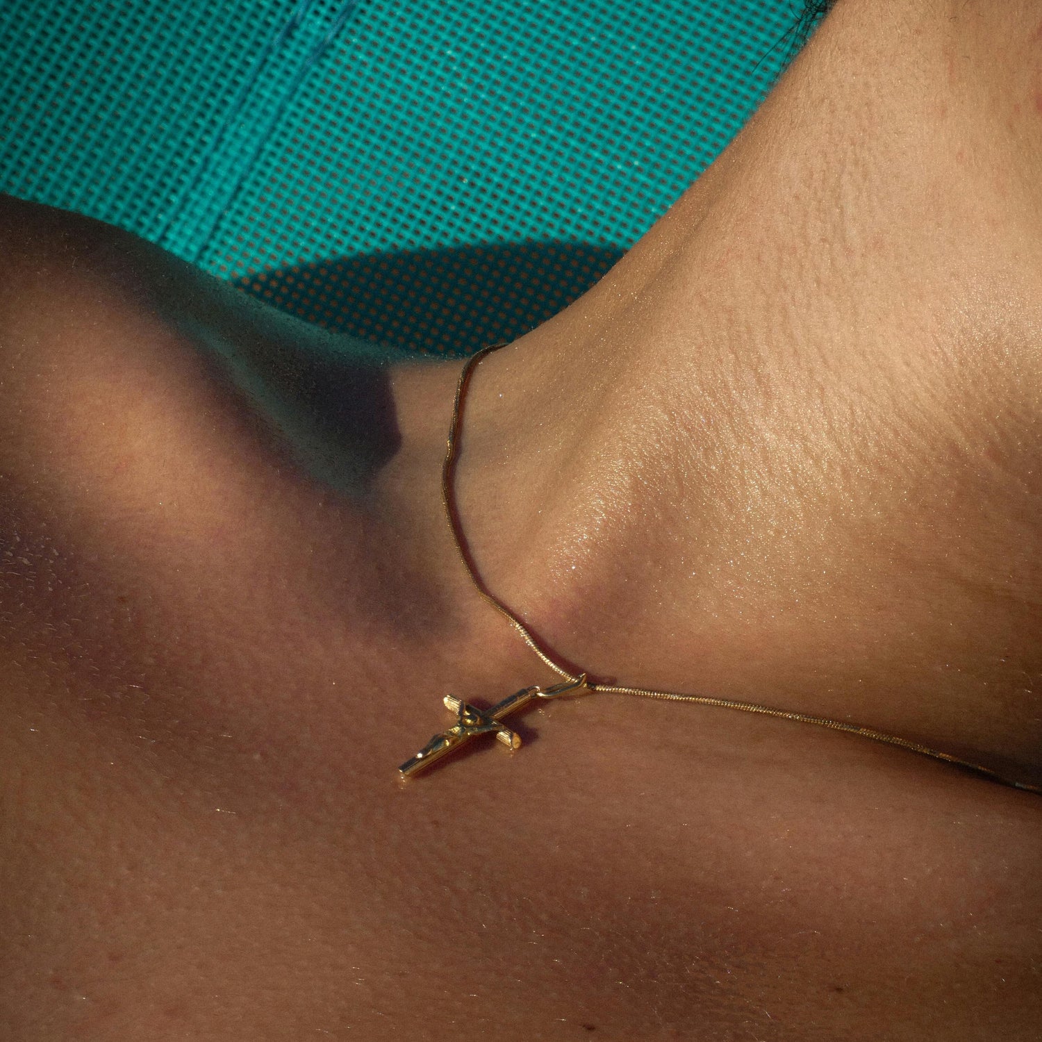 women_men_online_shop_god_cross