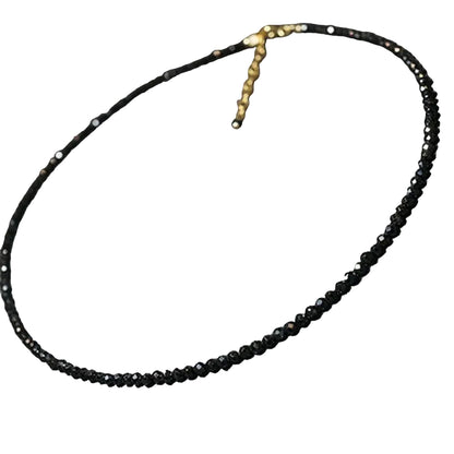 woman-man-teen-minimal-beaded-style-jewelry