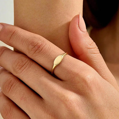 woman-man-teen-metal-simple-jewelry